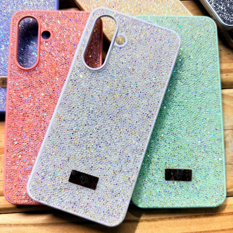 Capa Capinha para Samsung Galaxy A17 / Samsung Galaxy A26 Silicone Aveludada Premium com Pedras De Strass