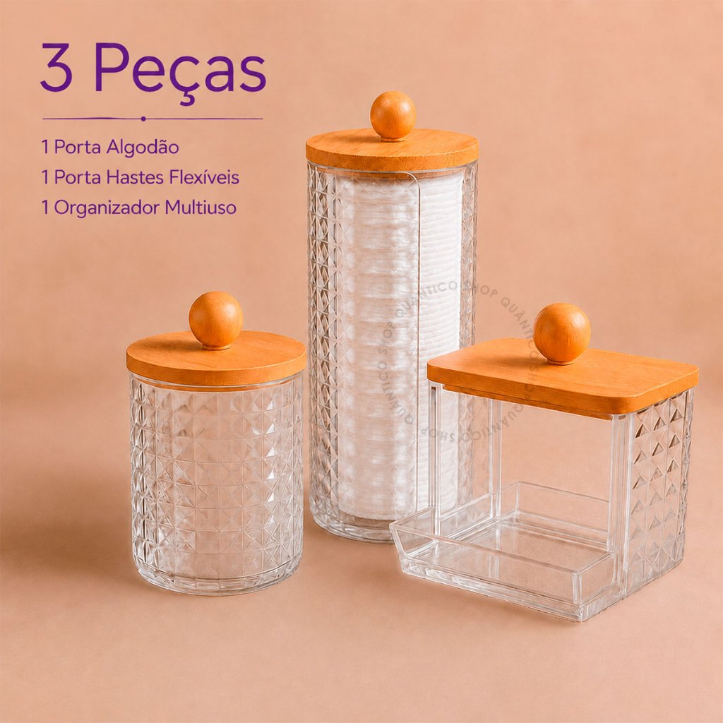 Conjunto de 3 organizadores de acrílico com tampa de bambu, incluindo um porta-algodão cilíndrico, um porta-hastes flexíveis cilíndrico e um organizador multiuso quadrado.