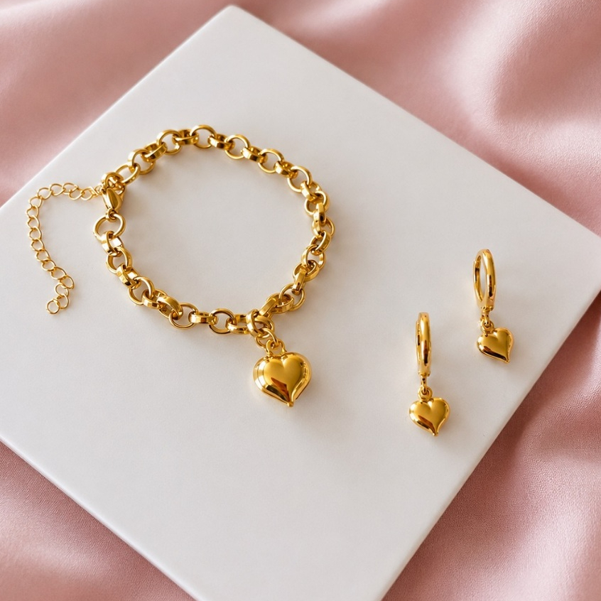 Kit Pulseira Infantil Menina Berloque Coração + Brinco Argola Click Coração Banhado a Ouro18k