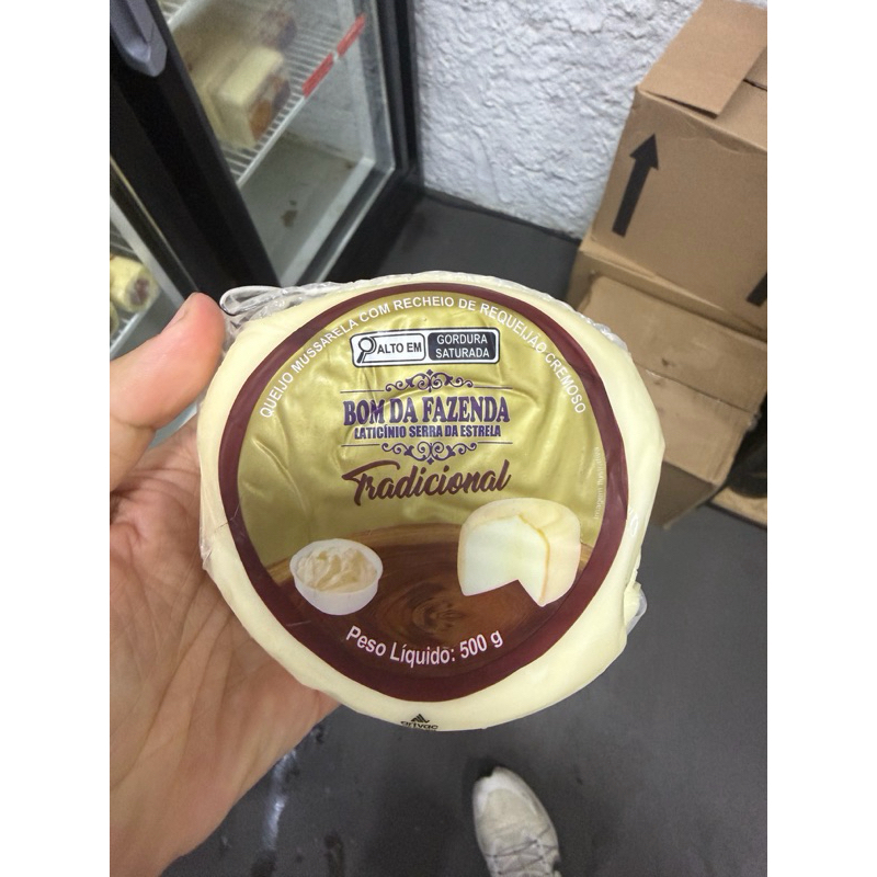 Queijo Mussarela Recheado Requeijão Cremoso Bom da Fazenda 500g | SIF 2935 | Laticínio Serra da Estrela