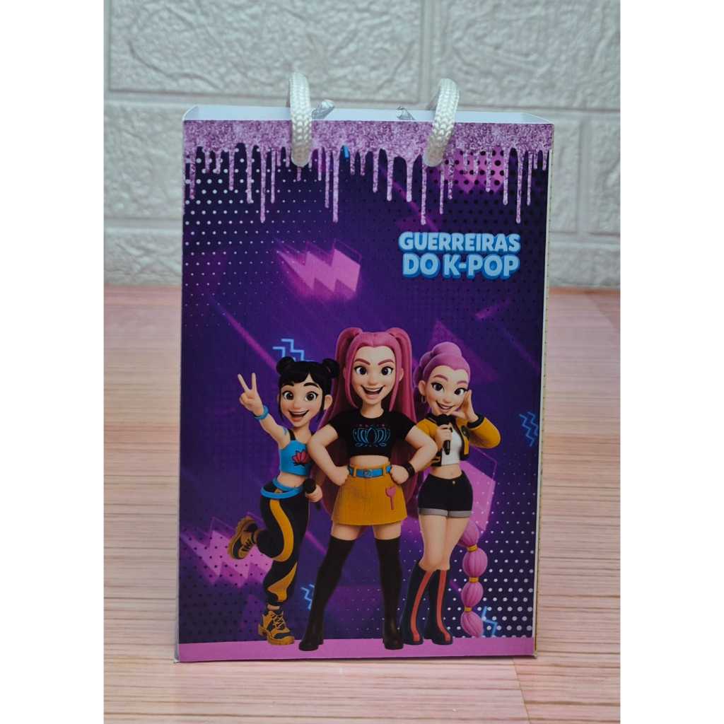 Sacolinhas Surpresa Personalizada com Alça - Semi-Montadas - Lembrancinha para Festas - Guerreiras do K-POP – Tam. P