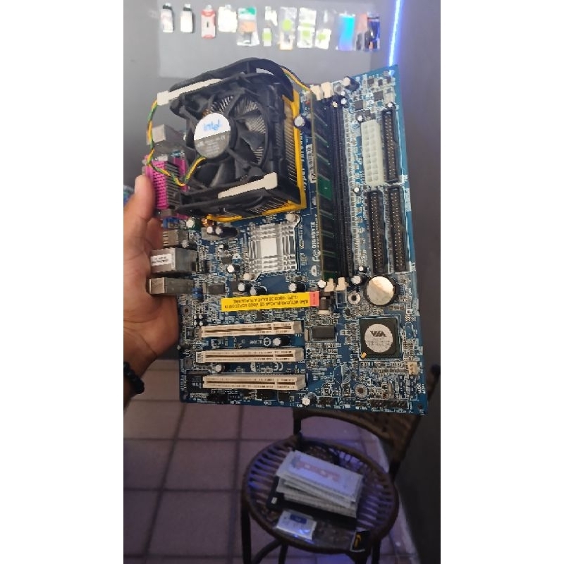 placa mãe gigabyte