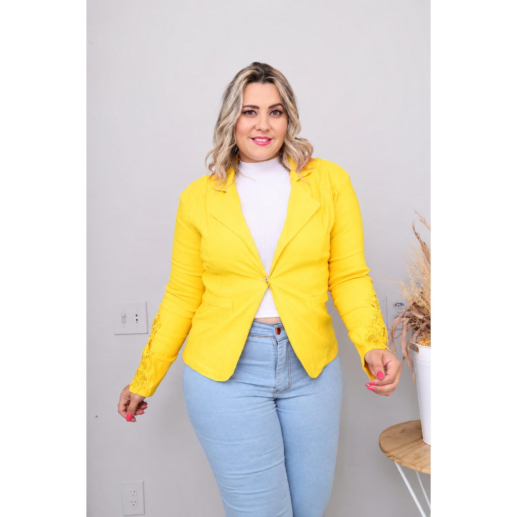 Blazer Feminino Plus Size em Guipir Bengaline