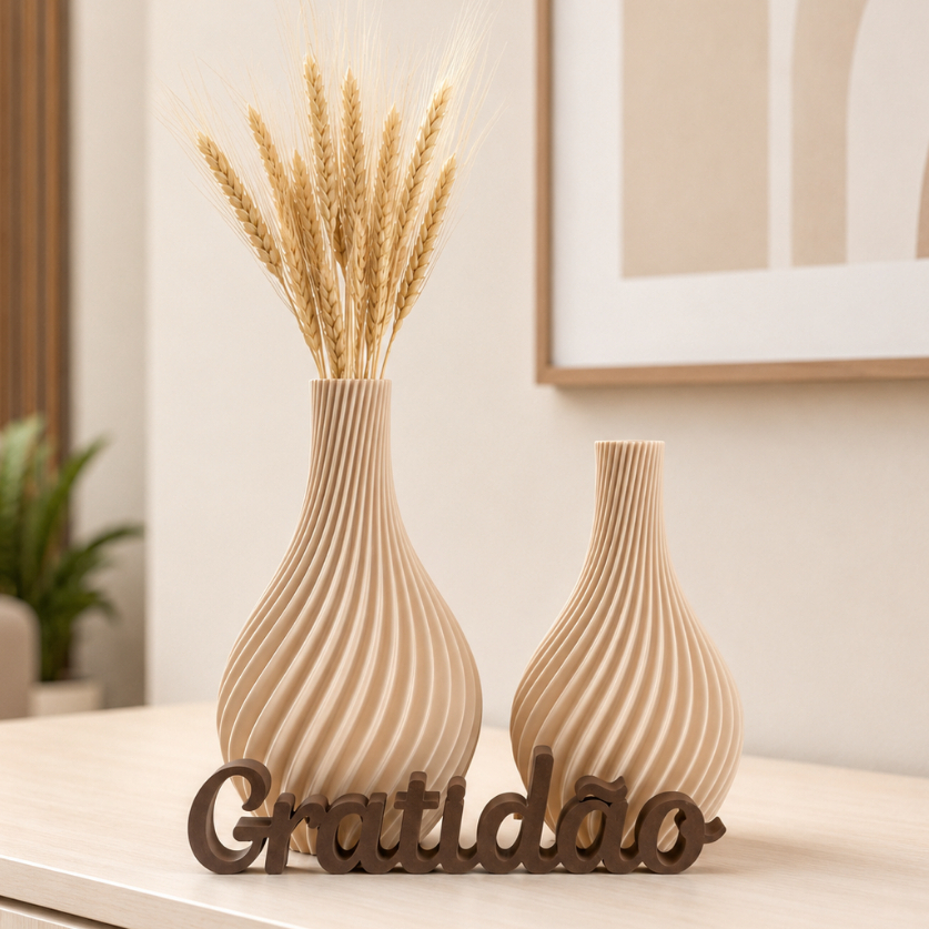 Kit Vaso Decorativo Enfeite Letreiro Gratidão Deus Família Quarto Sala Mesa Rack Planta Artificial