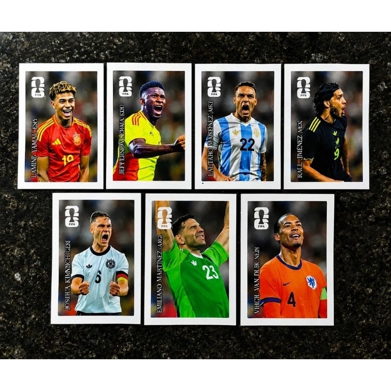 Kit 7 Figurinhas Oficiais Copa do Mundo FIFA 2025/2026 – Lamine Yamal, Lautaro, Van Dijk e Mais