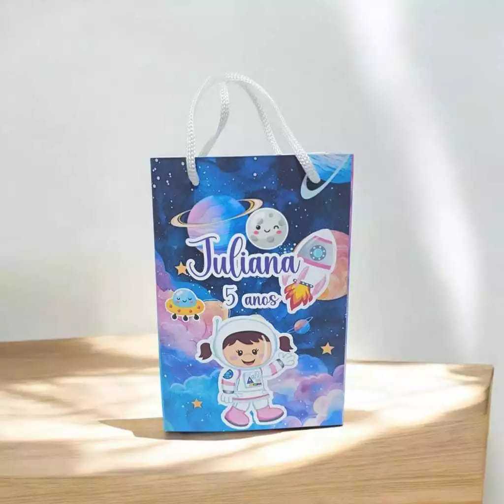Sacolinha Personalizada com nome e idade (cabe Pipoca) Astronauta Menina Surpresa Festa Aniversário Lembrancinhas