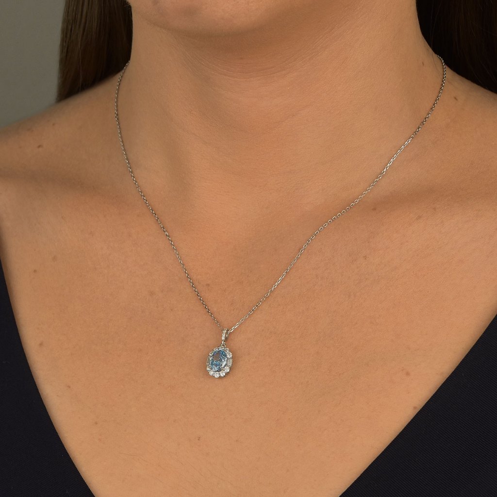 Colar Moissanite de Prata 925 Lapidação Oval Cravejada — imagem 2 de 2