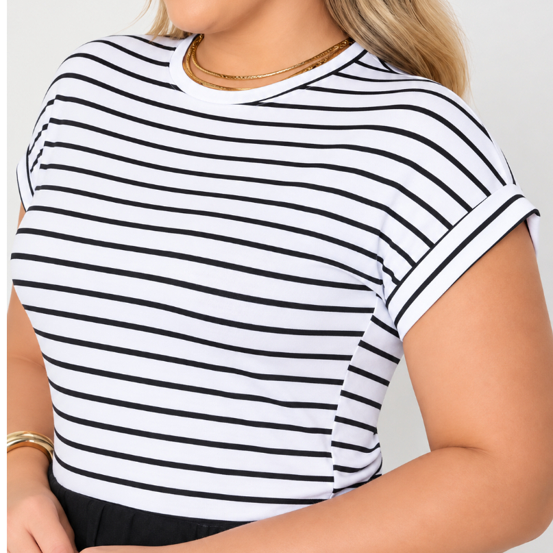 Blusa Plus Size Feminina Listrada Preto Branco Manga Curta Japonesa Casual