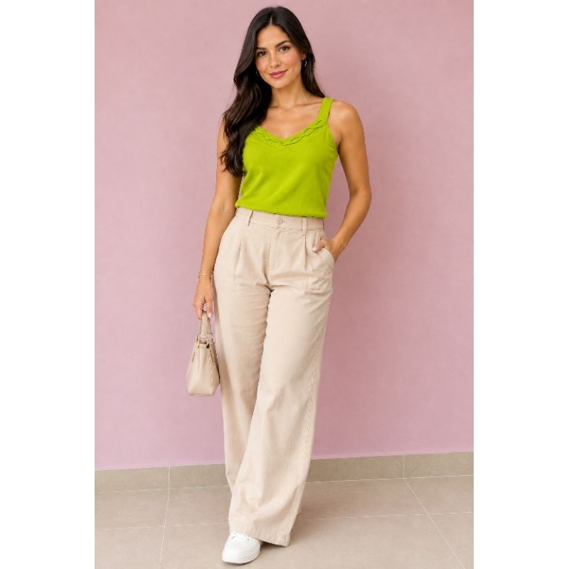 Blusa Feminina Regata com Detalhe Trançado no Decote – Elegante e Confortável