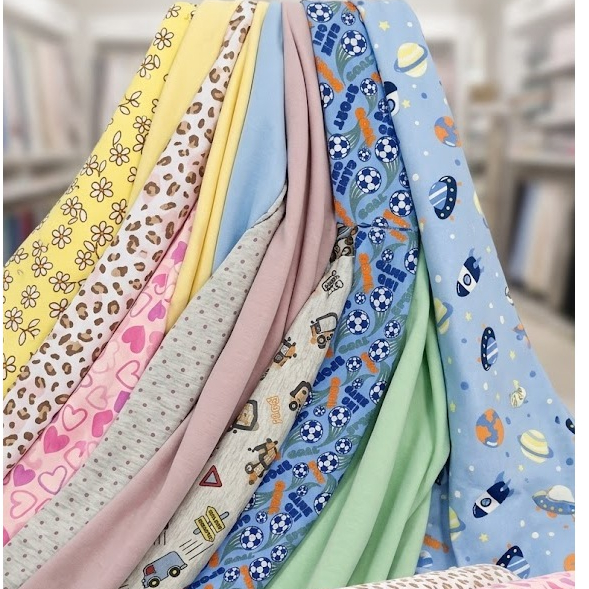 Tecido infantil estampado e colorido para boneca, artesanato e moda infantil