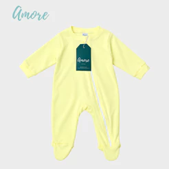 Macacão de bebê Pezinho Amarelo - Suedine 100% Algodão
