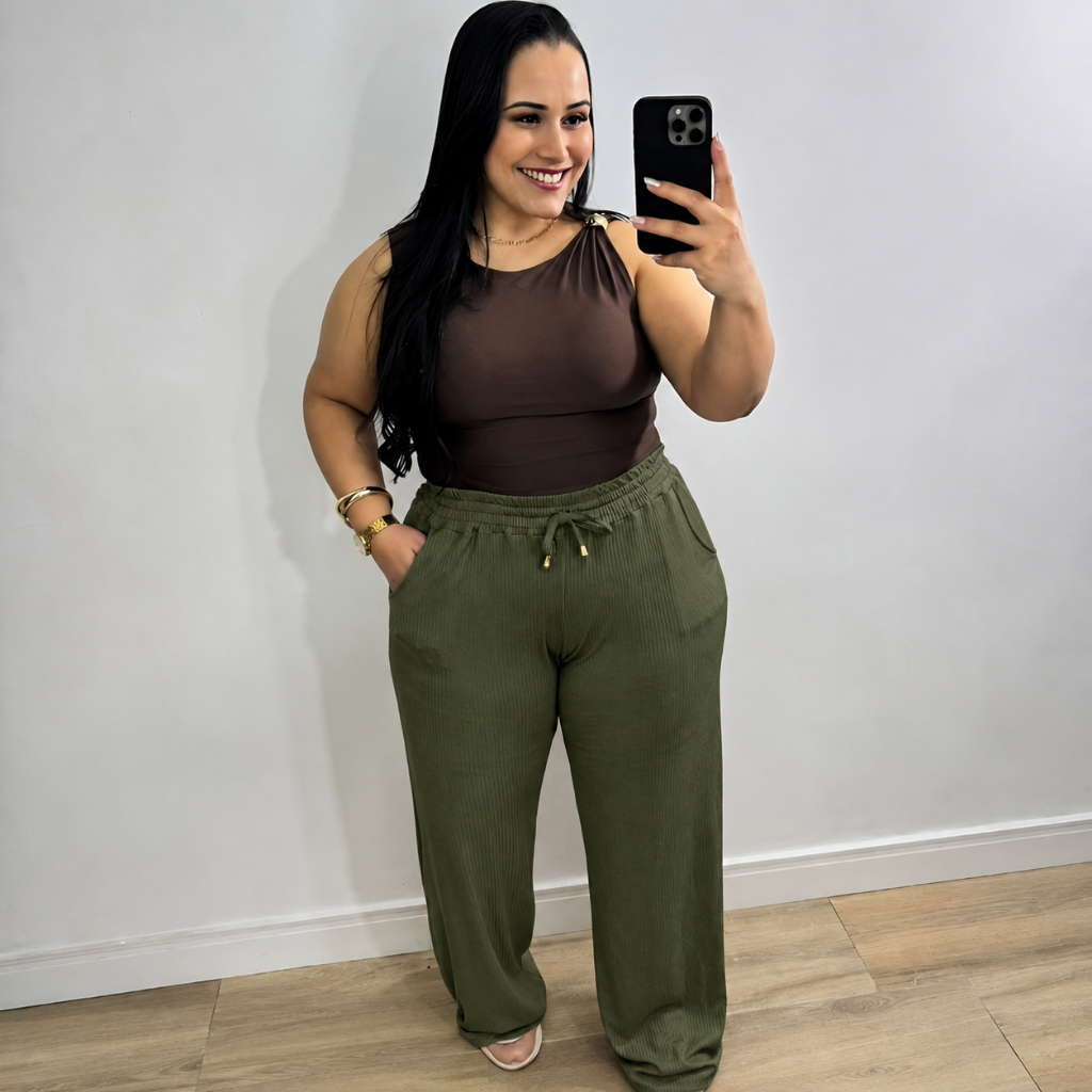 Oferta Calça Pantalona Plus Size Malha Canelada Premium ZERO TRANSPARENCIA  Com Bolso