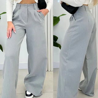 Calça Pantalona Alfaiataria Wide leg Modelo Listrado Risca de Giz