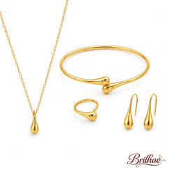 Colar Dourado De Moda + Pulseira + Anel + Brincos