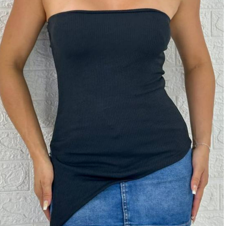 Blusa Tomara que Caia Assimétrica Canelada: O Ponto Alto da Moda Moderna Blogueira