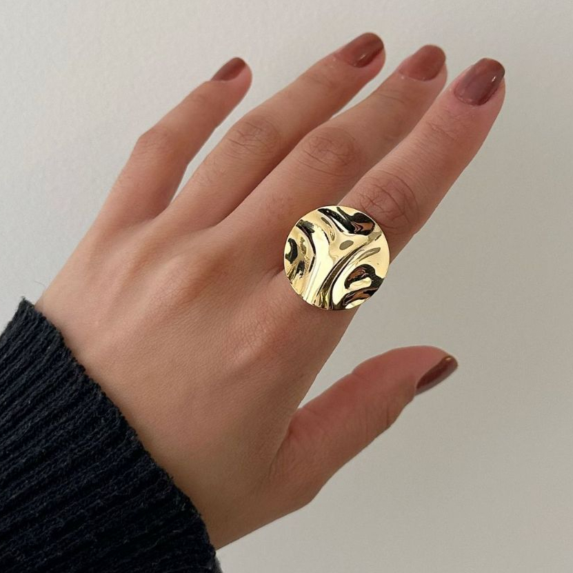 Anel Ajustável Redondo Martelado Banhado a Ouro 18k
