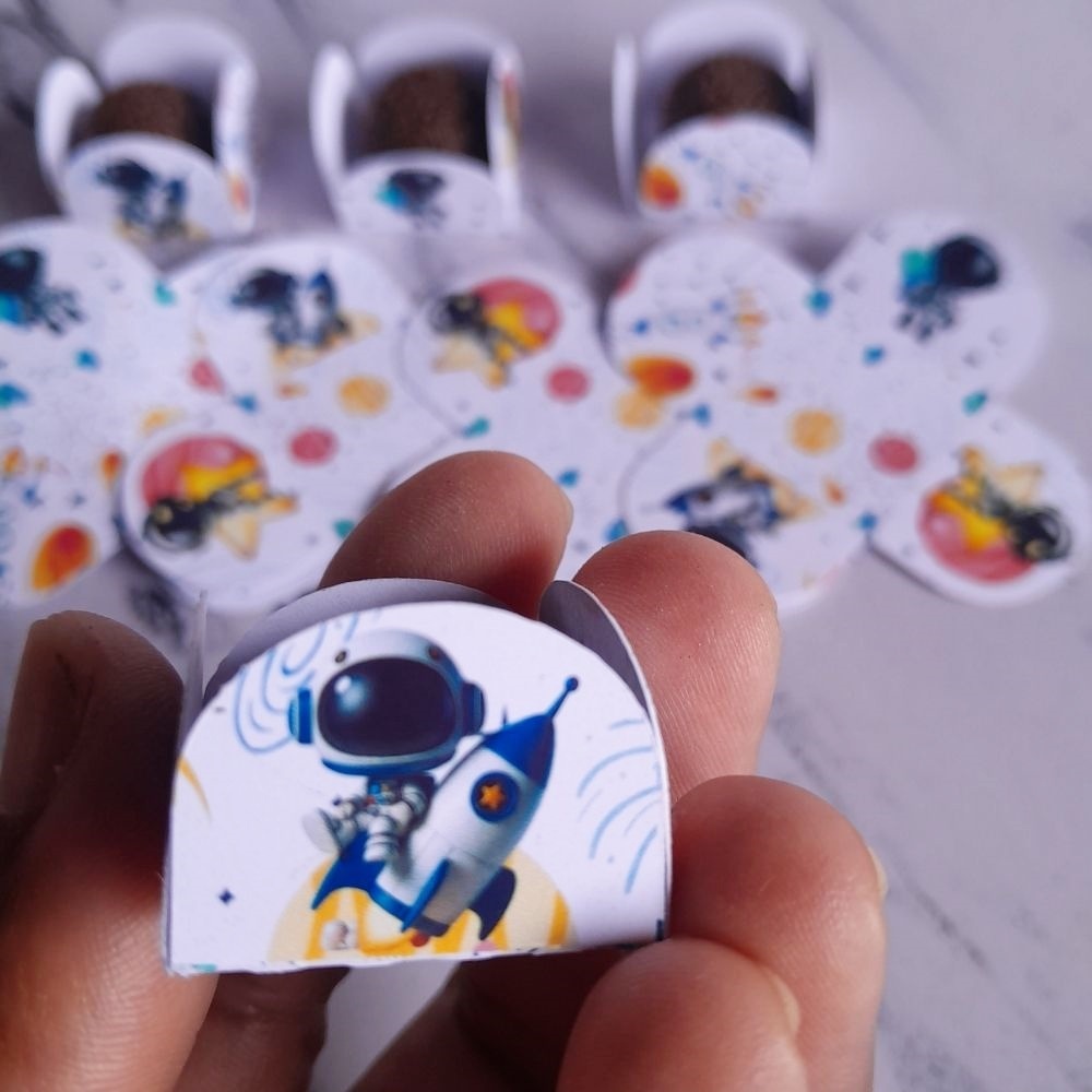 Forminha de doce astronalta personalizada no tema/ lembrancinha festa / aniversario