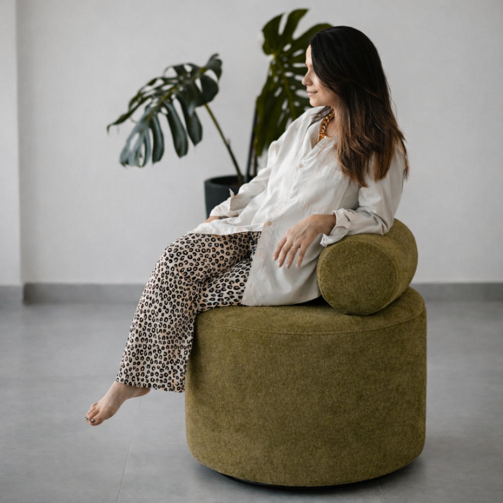 Poltrona Riviera Orgânica Decorativa Tecido Boucle Sala de Estar Decoração Recepção Living em Oferta na Shopee