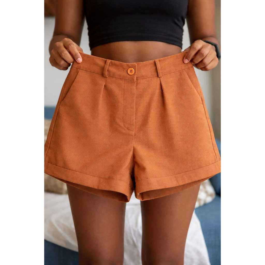 Short Feminino Linho Estilo Elegante com Bolso Faca e Botão