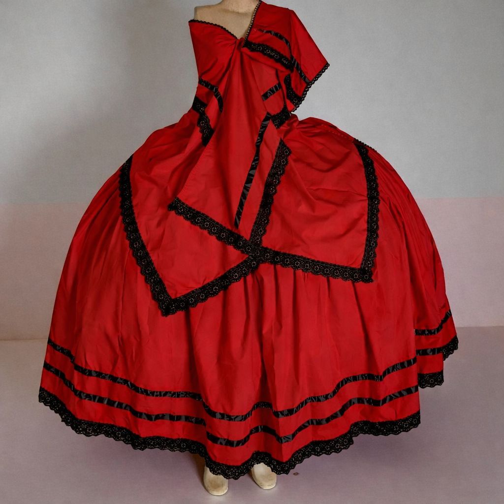 SAIA VERMELHA COM PANO DA COSTA E PANO DE CABEÇA - POMBOGIRA E EXU, MARIA PADILHA - ROUPA QUIMBANDA E UMBANDA - BAIANA