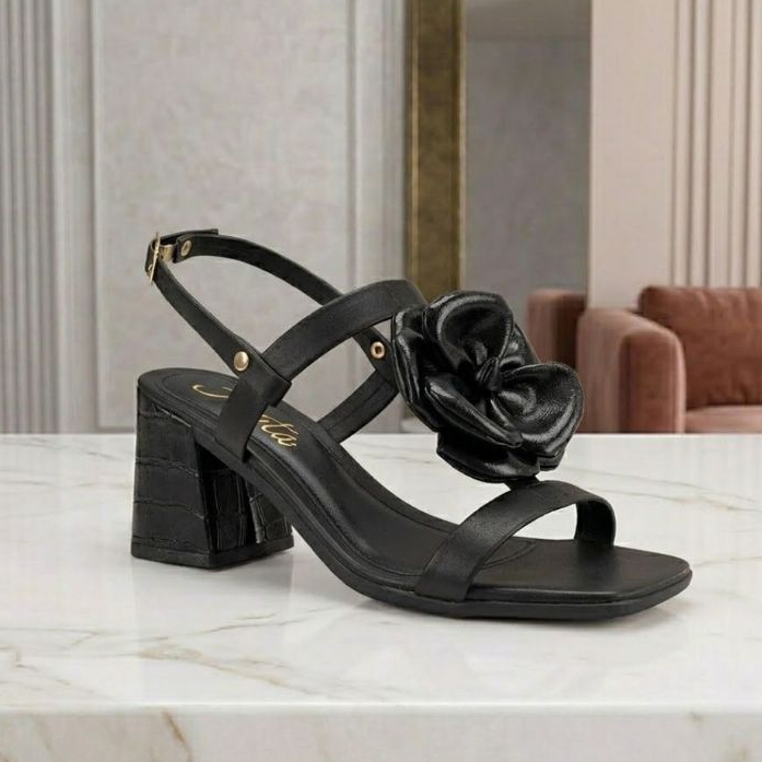Sandália Feminina Preta Salto Bloco Com Flor Decorativa e Bico Quadrado - Elegante, Moderna e Confortável Para Festas
