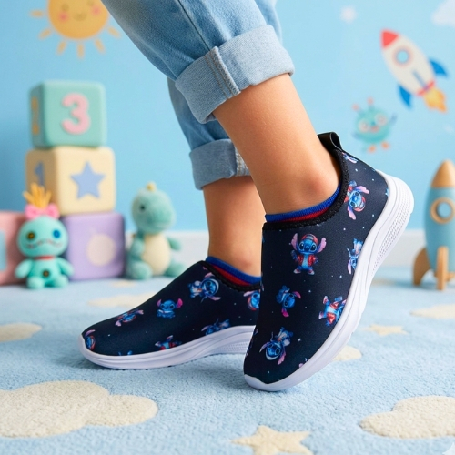 Tênis Infantil Unissex Menino Menina Calce Fácil Slip On Sem Cadarço Personagem Preto Casual Dia a Dia Corrida