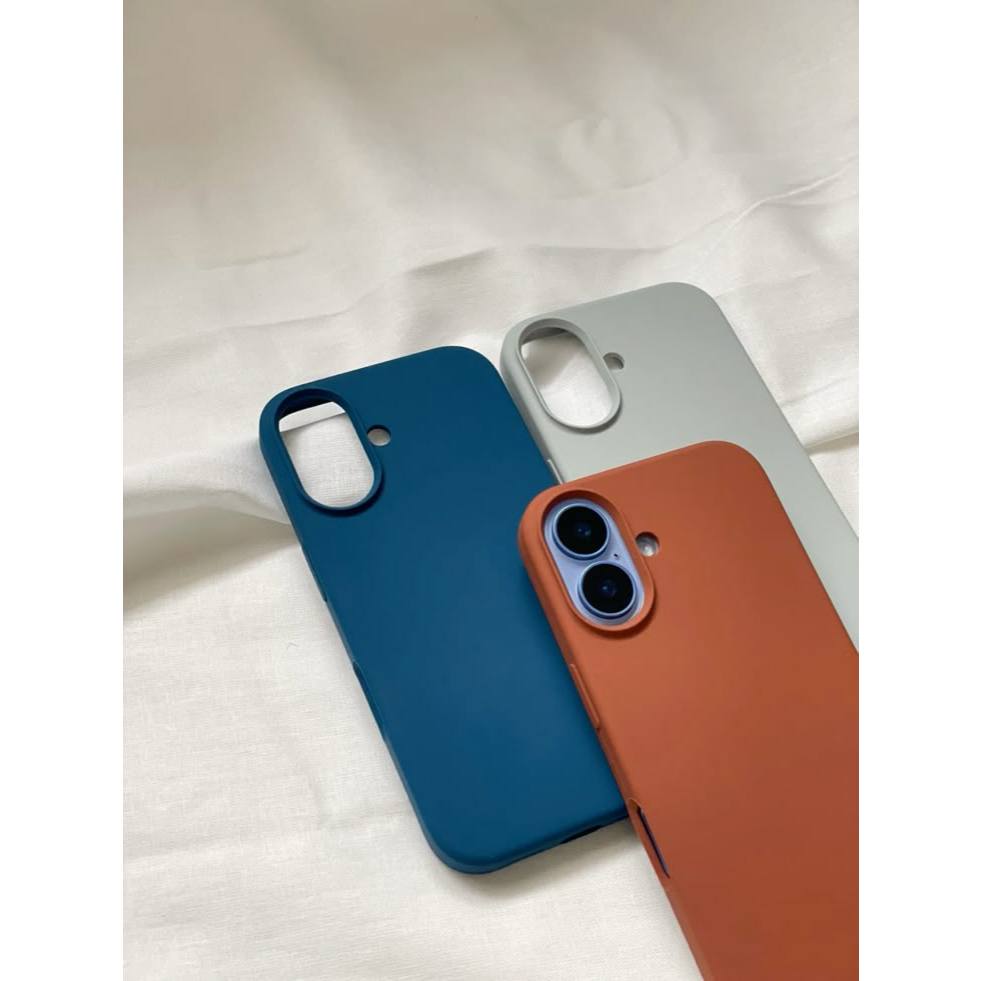 Capinha Silicone Aveludada Premium iPhone 17 Anti Impacto Proteção Total Câmera Fechada