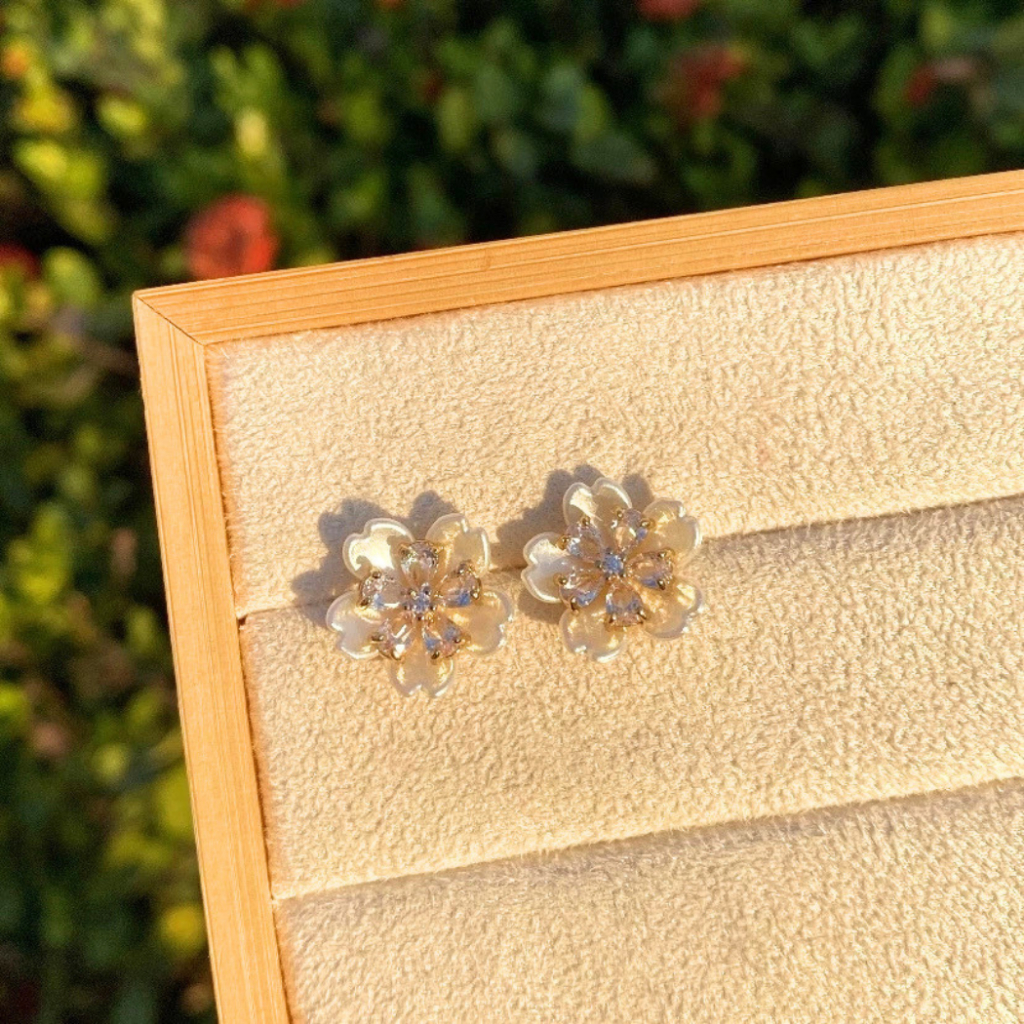 Brinco Feminino Dourado Flor  Com Cristal e Zircônia Banhado a Ouro 18k Brinco Semi Joias