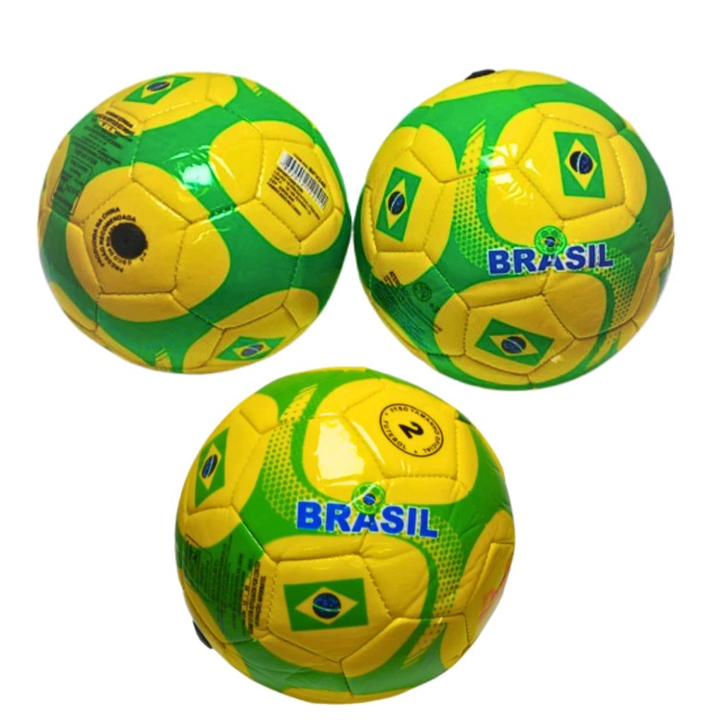Kit com 3 Bolas de Futebol de Campo Pequena Infantil com Estampa do Brasil