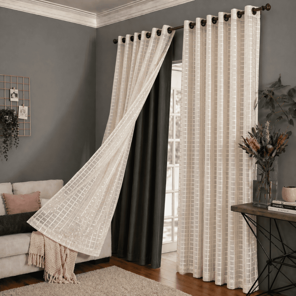 Cortina Blackout com Voil Xadrez 2,80 m x 2,30 m
