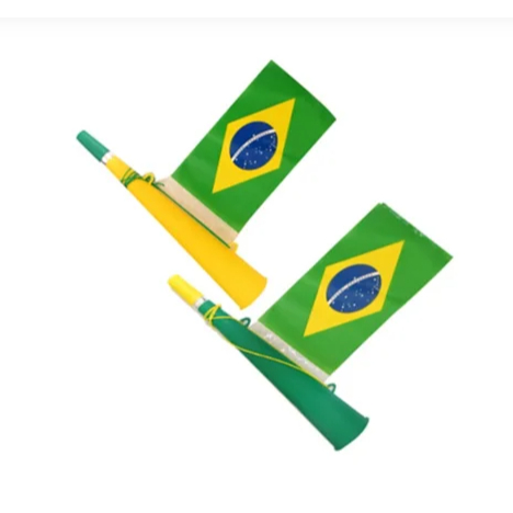 Kit 2 peças Corneta Brasil 35,4cm Com Bandeira Barulho Torcida Copa Seleção Brasileira Vuvuzela Verde Amarela