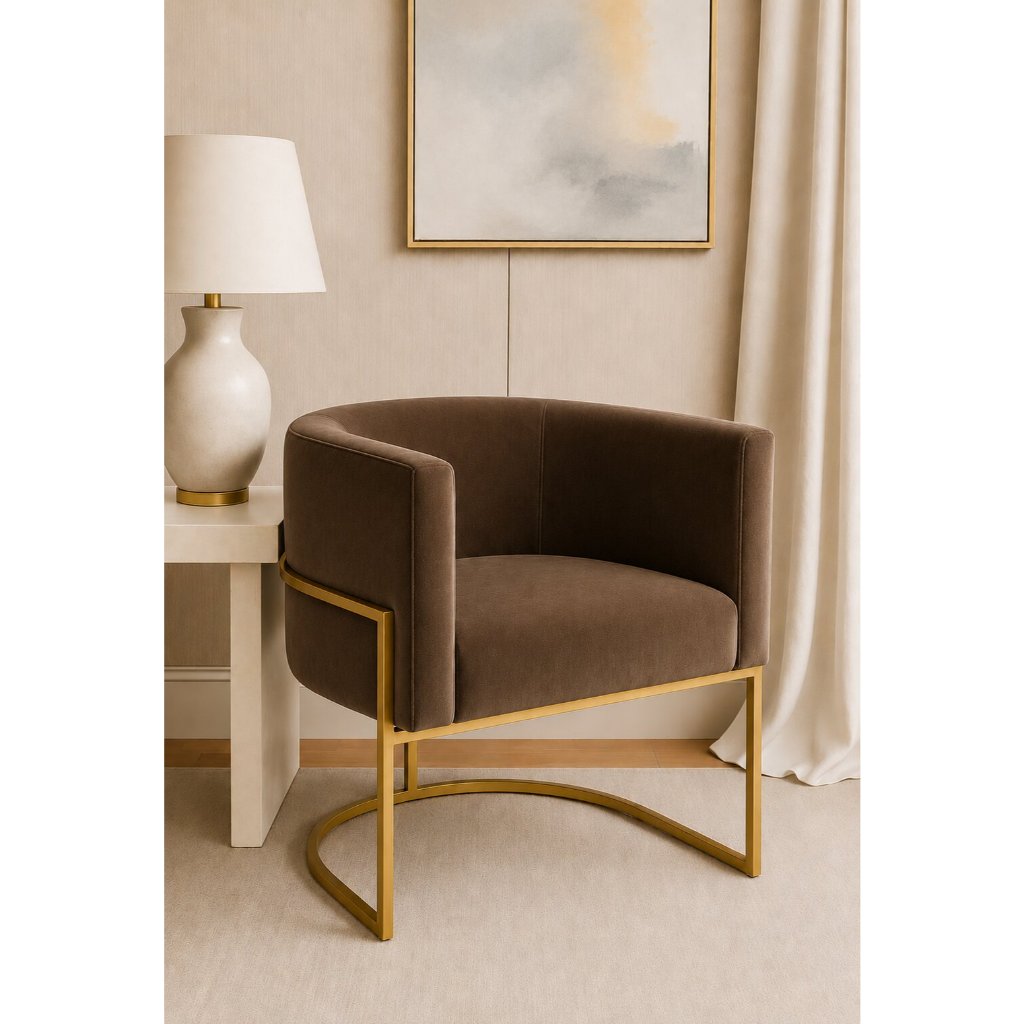 Poltrona Luna Luxo - Suede Marrom e Base Dourada. Sala, Salão, Escritorio e Sala de Jantar