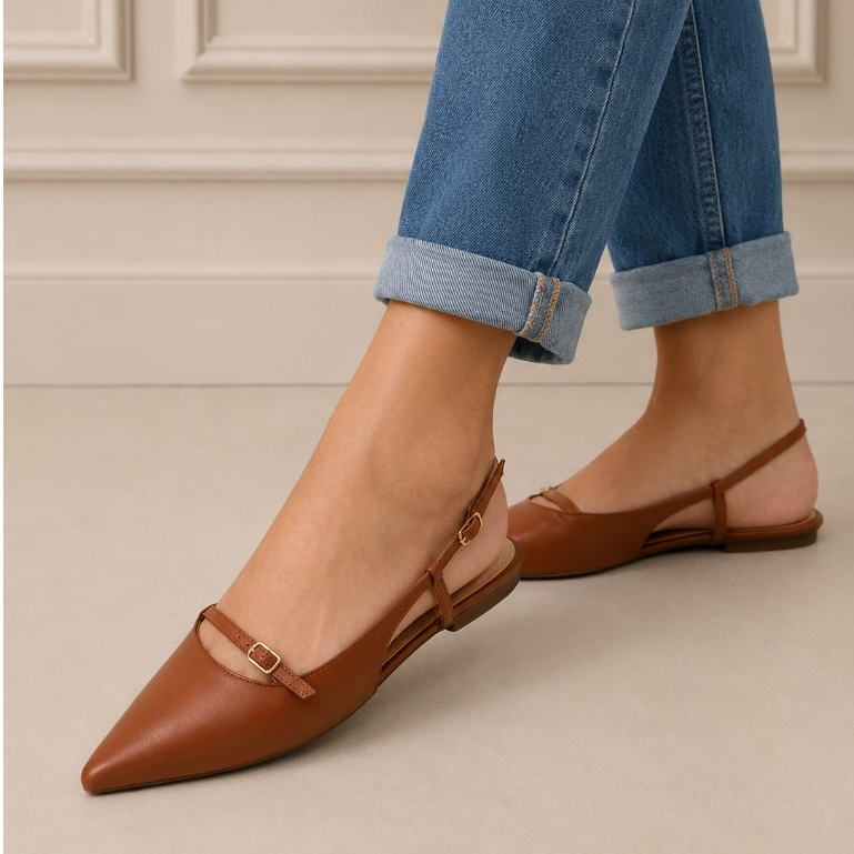 Slingback feminino com bico fino CARAMELO com fivela ajustável versátil confortável estiloso