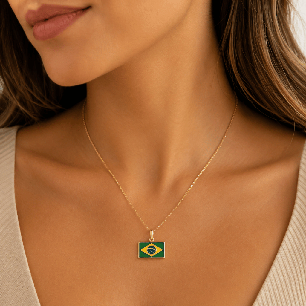 Pingente Bandeira do Brasil 16mm Pingente Pátria, Brasileiro Copa do Mundo Folheado a Ouro 18k