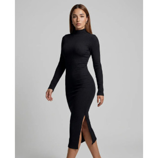 Vestido Canelado Manga Longa Gola Alta Fendas
