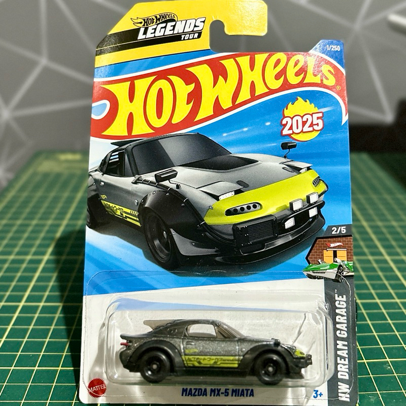 HOTWHEELS Legends Carrinho CyberPunk Futurista Mazda Miata Mx5 Preto Futuro
