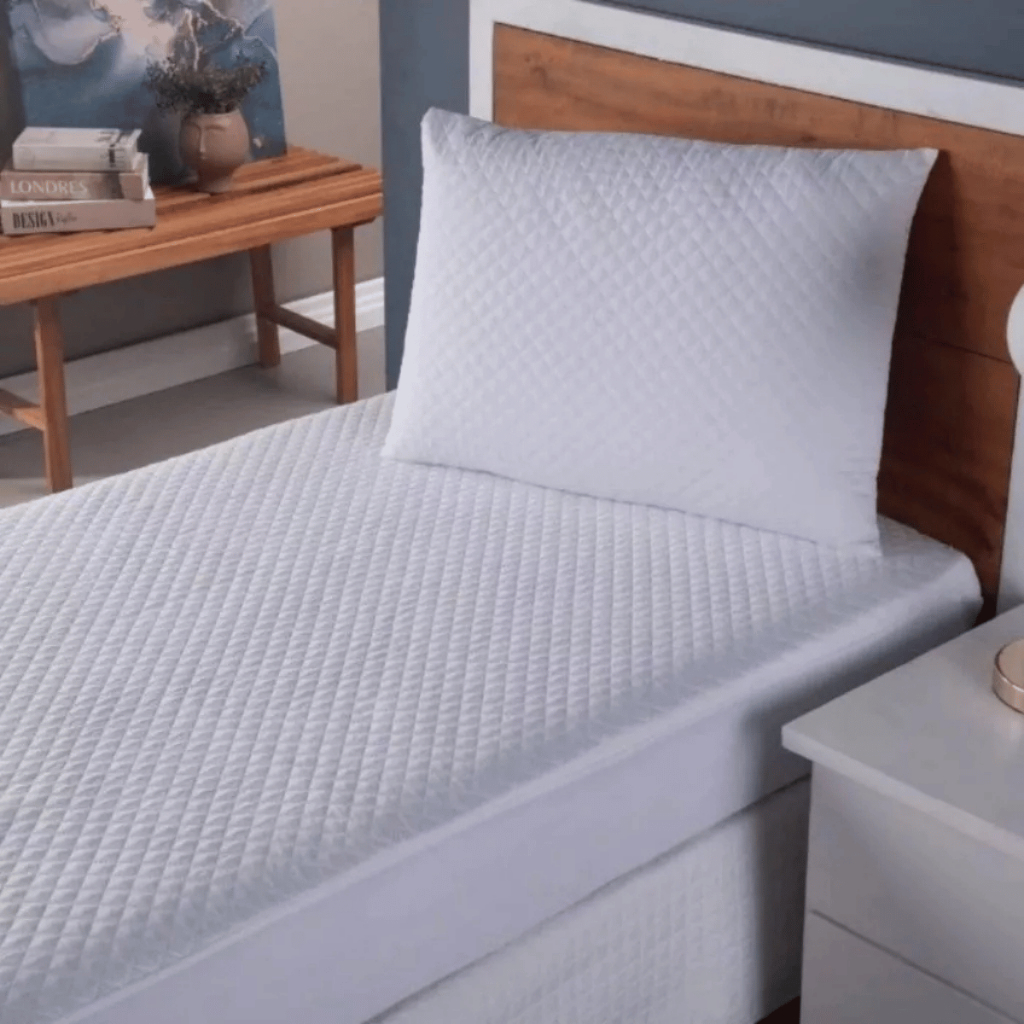 Capa Protetora Impermeável p/ Cama Solteiro Com Elástico Antialérgico