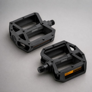 Par Pedal Plataforma Bike Rosca Grossa 9/16 ou fina 1/2 Gta Com Esfera Preto Com Refletor e Nylon Mtb Bmx