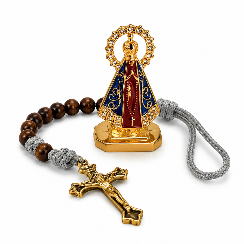 Kit Nossa Senhora Aparecida para Carro com Terço de Madeira Santinha Painel Presente Religioso