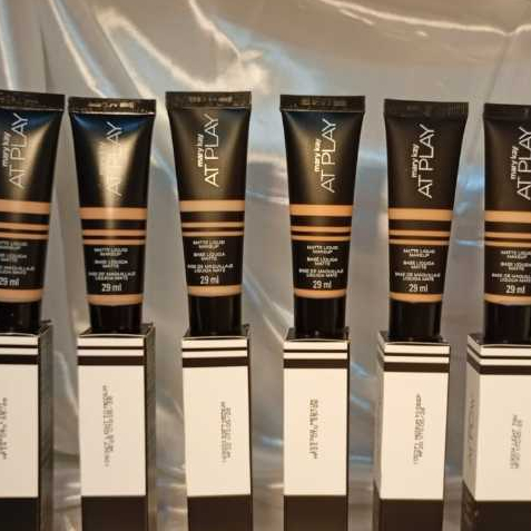 MAQUIAGEM BASE LIQUIDA MATTE AT PLAY 29ML
