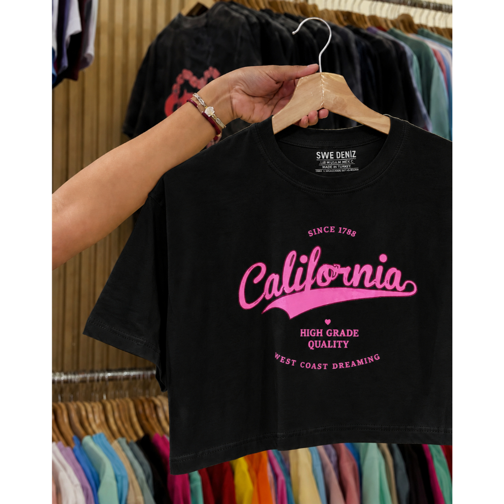 Cropped Feminino Oversized California Estampado Algodão Manga Curta Blusa Casual Moderna