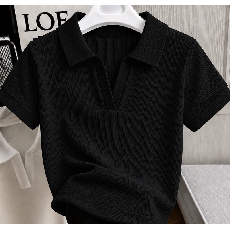 Blusa Polo Feminina Canelada Manga Curta Gola V Marrom Escuro Básica Elegante Casual Moda Feminina Confortável Ajustada