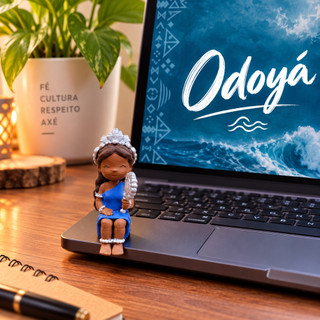 Mini Orixás Sentado Para Monitor Computador Mesa Carro Decoração Fé Umbanda e Candomblé
