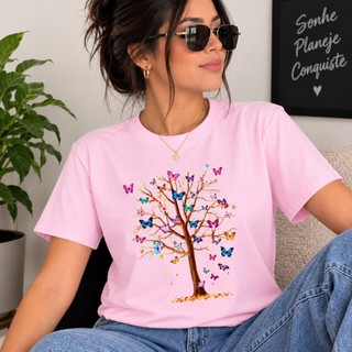 Camiseta Feminina Rosa Estampada Árvore com Borboletas Coloridas T-Shirt Casual