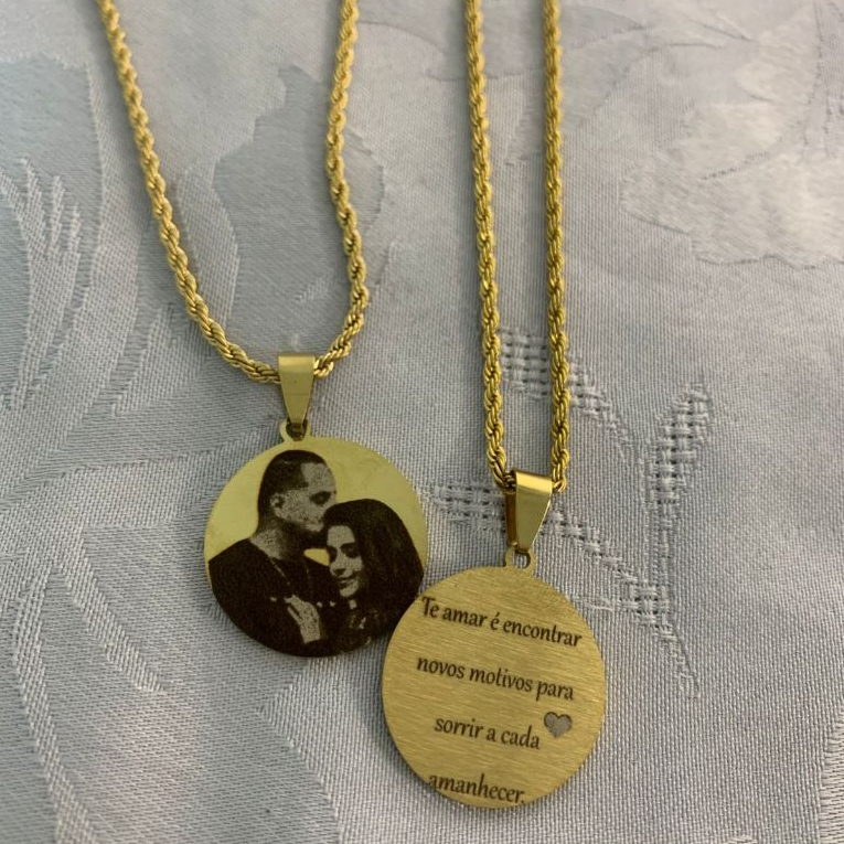 Corrente com Pingente Redondo Dourado Personalizado Inox