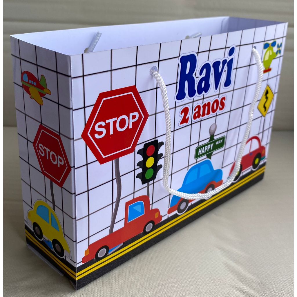 Sacolinha Surpresa G Meio de Transportes/Carros Personalizada com nome Festa Infantil Chá Aniversário Lembrancinhas
