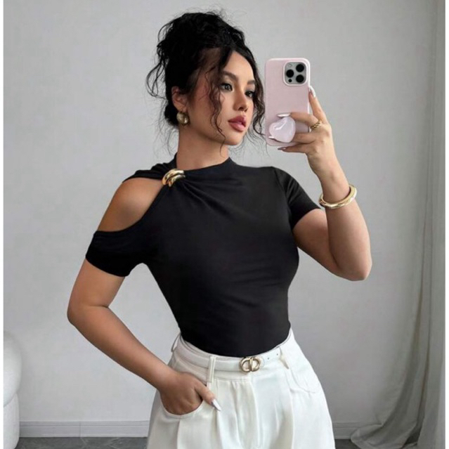 Blusa Feminina Ombro Vazado Com Fivela Dourada Elegante Blusa Feminina Suplex Moda Gringa