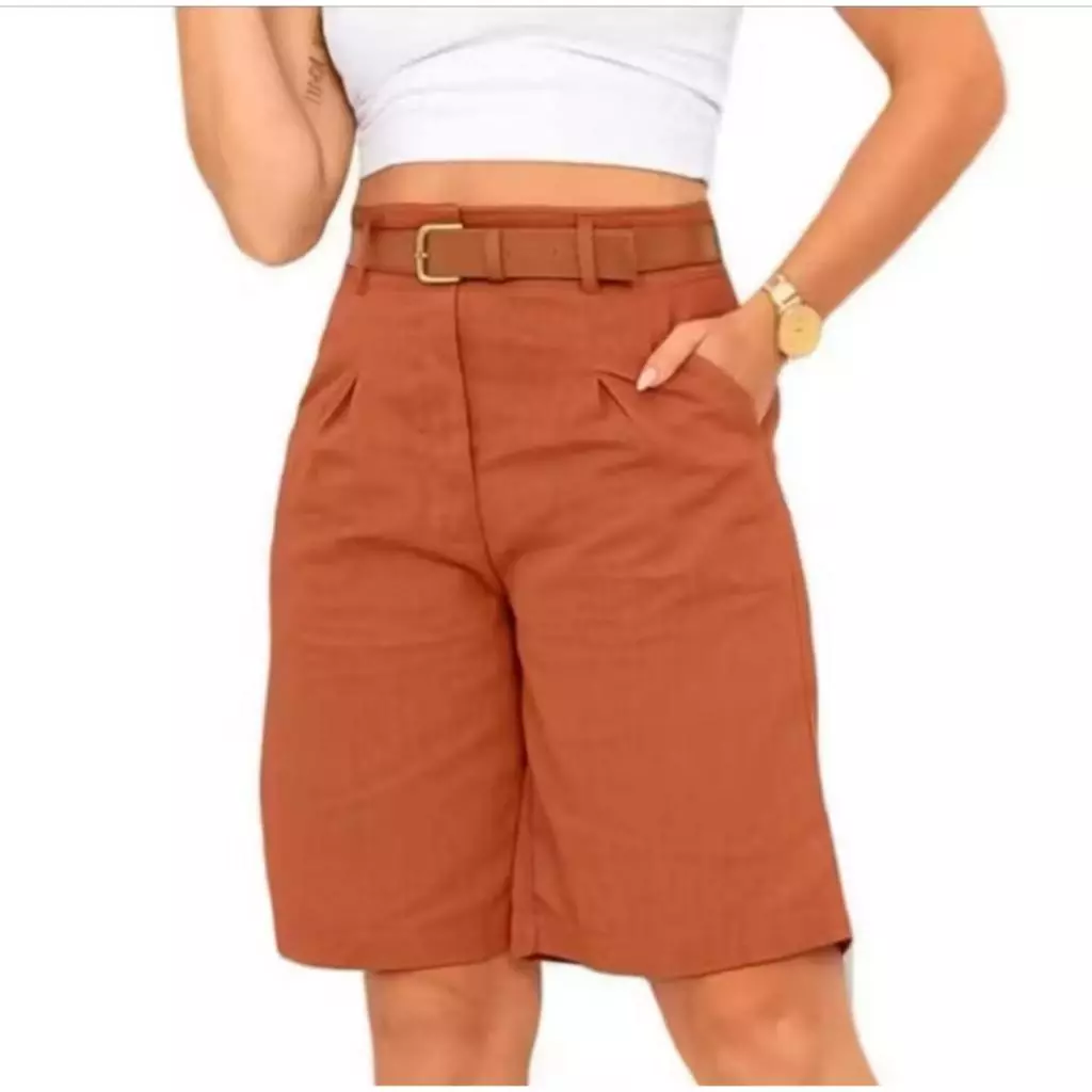 BERMUDA DE LINHO COM BOLSO COM CINTO DE COURO MARRON — imagem 1
