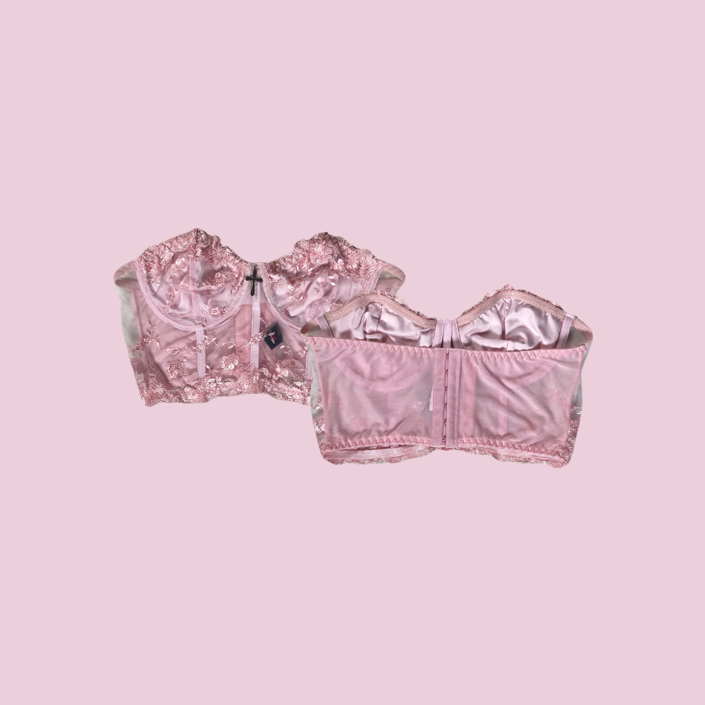 cropped gótico rosa ombro a ombro com renda e estampa floral emo goth gothic alternativo brechó bazar desapego