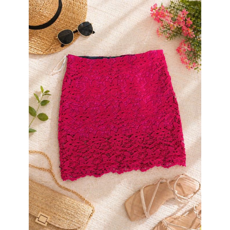 Saia Crochê Rosa Maria Filó Tamanho M Forrada Renda Floral Cintura 76cm Curta Feminina Elegante